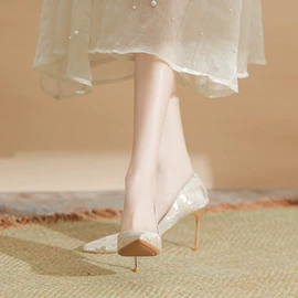 女式时装单鞋;高跟凉鞋;女式皮靴