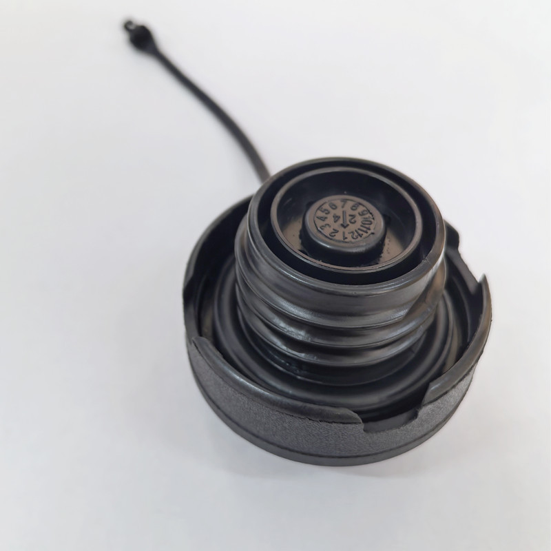 Suitable for Passat Polo Bora Golf Fuel Tank Cap Fuel Tank Lock 1J0201550A 1H0201553B