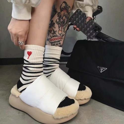 Japanese versatile trendy brand red heart striped couple socks for men and women pure cotton street sports crew socks trendy socks