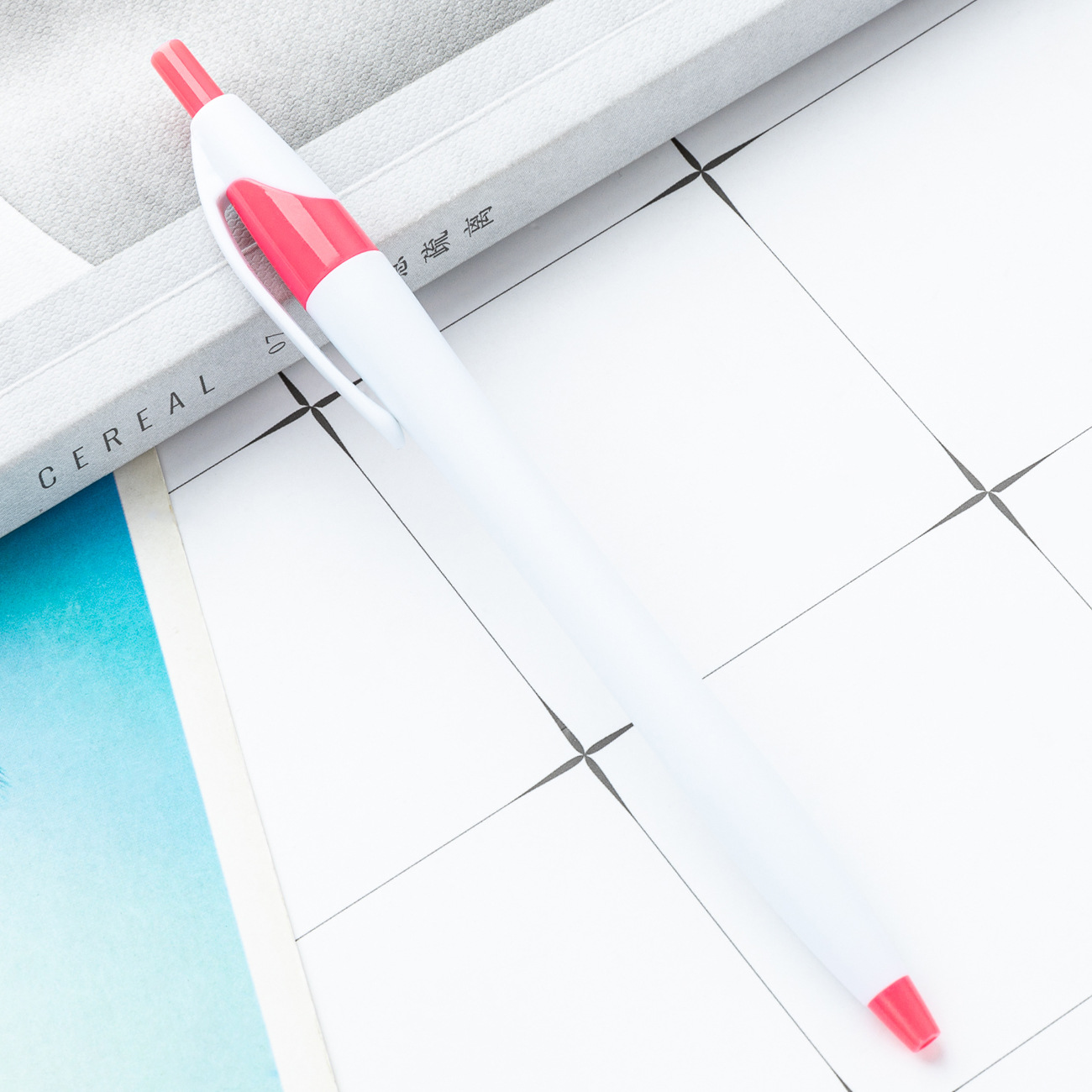 Bolígrafo de plástico multicolor con bolígrafo imprimible logo esmerilado calabaza javelina bolígrafo de publicidad barra delgada bolígrafo de promoción de regalo