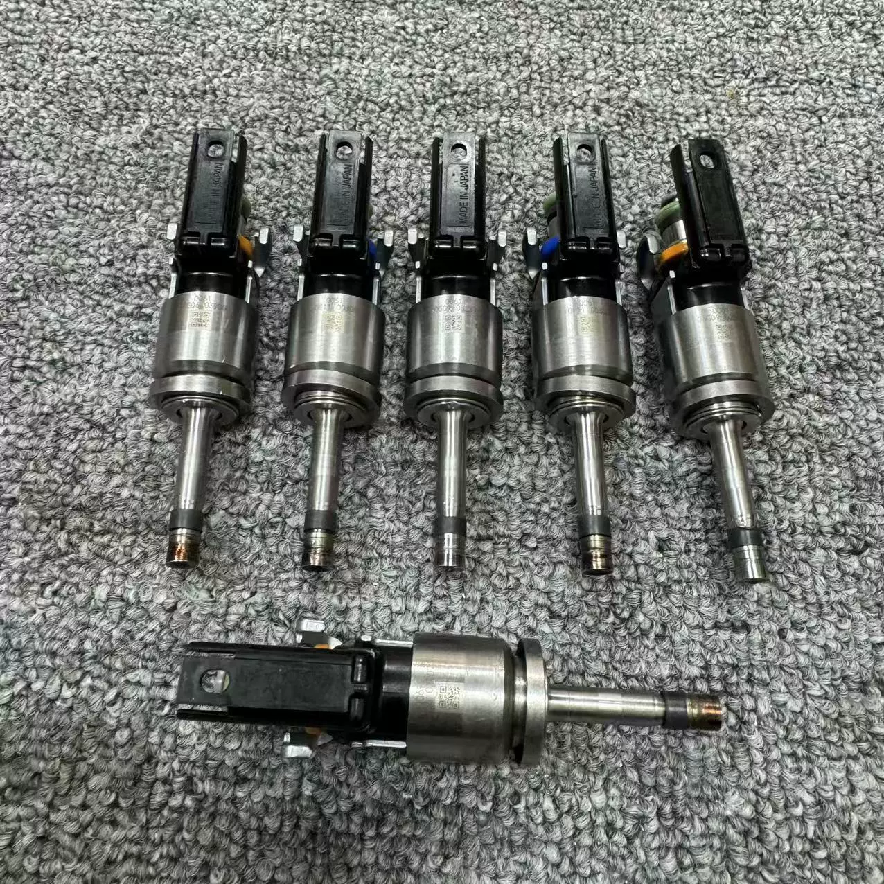 Новые топливные форсунки National VI 32140073 подходят для Volvo S60, S90, S80, V60, V70.