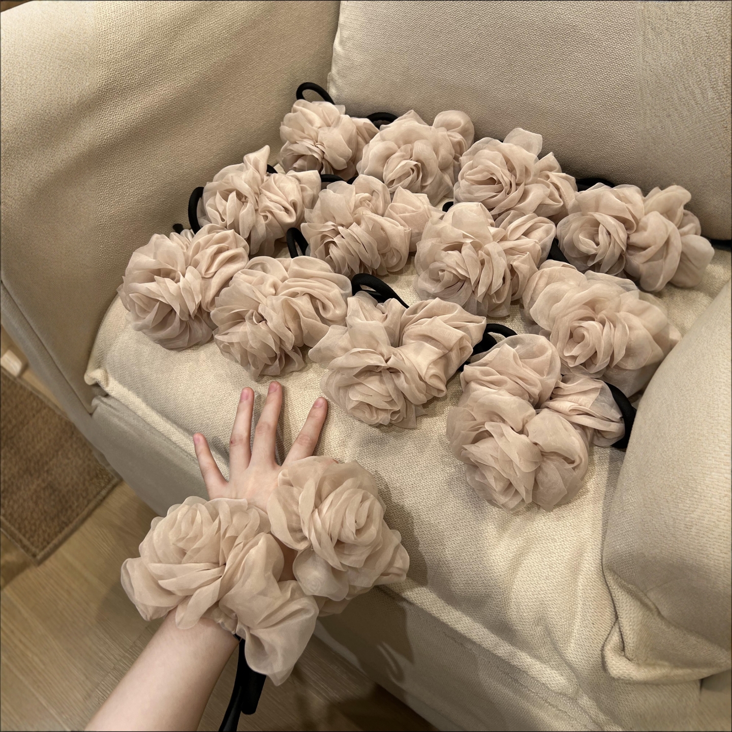 啊啊啊!双面戴的粉色玫瑰发圈~芭蕾风甜~又仙又温柔头花头绳饰