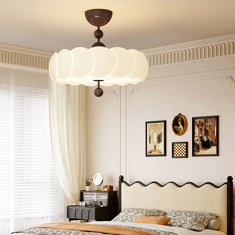 Lámpara de techo de dormitorio, estilo antiguo, tira de moda creativa, luz LED redonda, luz de habitación de protección ocular simple y brillante francesa