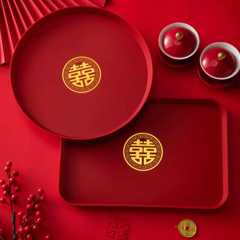 Свадебная тарелка с фруктами Свадебная тарелка с конфетами в гостиной