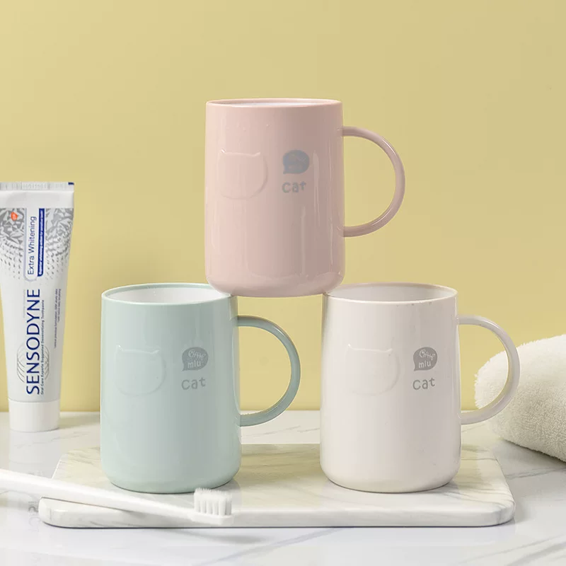 Plastic mouthwash for home use, cartoon cute toothbrush for beloved, handle, simple and elegant design, increased thickness
