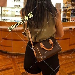 ロバシリーズ枕型バッグspeedynano20-25 オールクラシック オールドフラワー ロゴ入り 純正ベルト チップ ファッション
