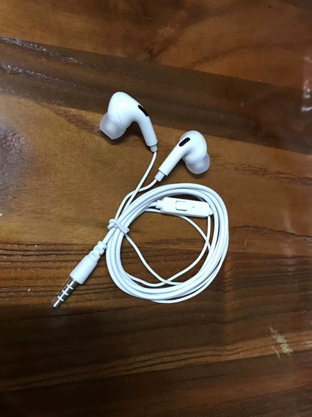 Wired headset (tail)