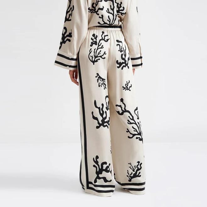 Elegant Printed Women's Pants Set 8
