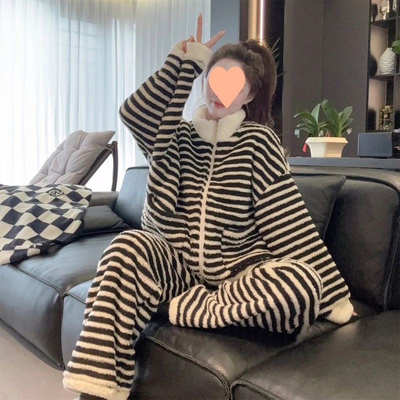 Thickened Coral Fleece Jacket Set for Women, New Winter Style, Simple Striped Pajamas for Outerwear 100kg Top Thickened Coral Fleece Jacket Set for Women, New Winter Style, Simple Striped Pajamas for Outerwear 100kg Top
