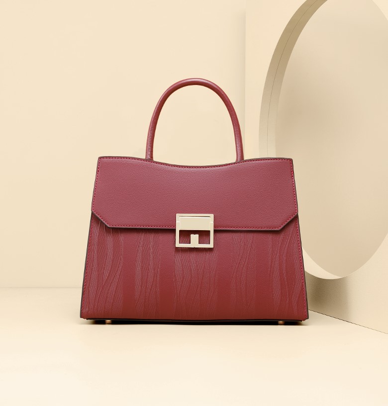 2023 New Middle Aged Large Capacity Wedding Temperament Mom's Handheld Women's Commuter Bag One_voghion.com