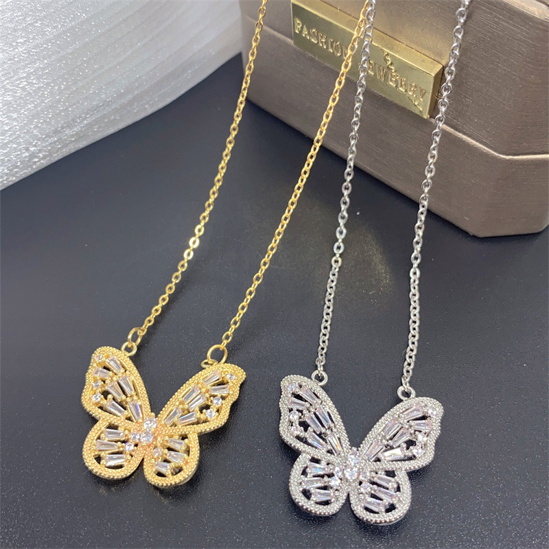 Retro Butterfly Titanium Steel Inlay Zircon Necklace display picture 1