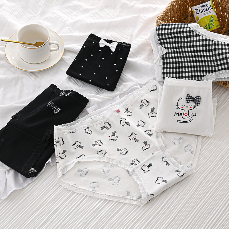 Women's lace edge mid-waist breathable underwear women's Japanese cute sweet Meow Girl student triangle shorts head