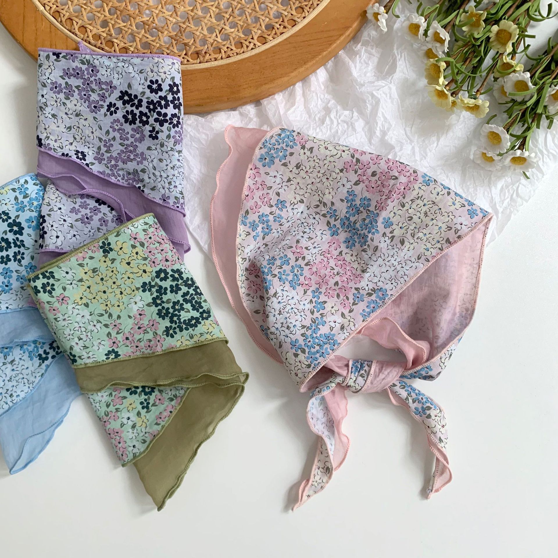 Estilo japonés y coreano arte fresco color a juego algodón de seda cielo en forma de diamante costura bufanda pequeña bufanda triangular bufanda transpirable floral femenina