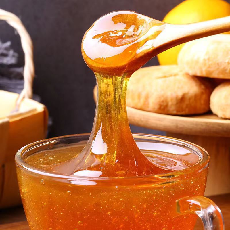 Vintage pure maltose hand-stirred taffy—childhood memories, stretchy candy threads, perfect for baking at home or in commercial settings.