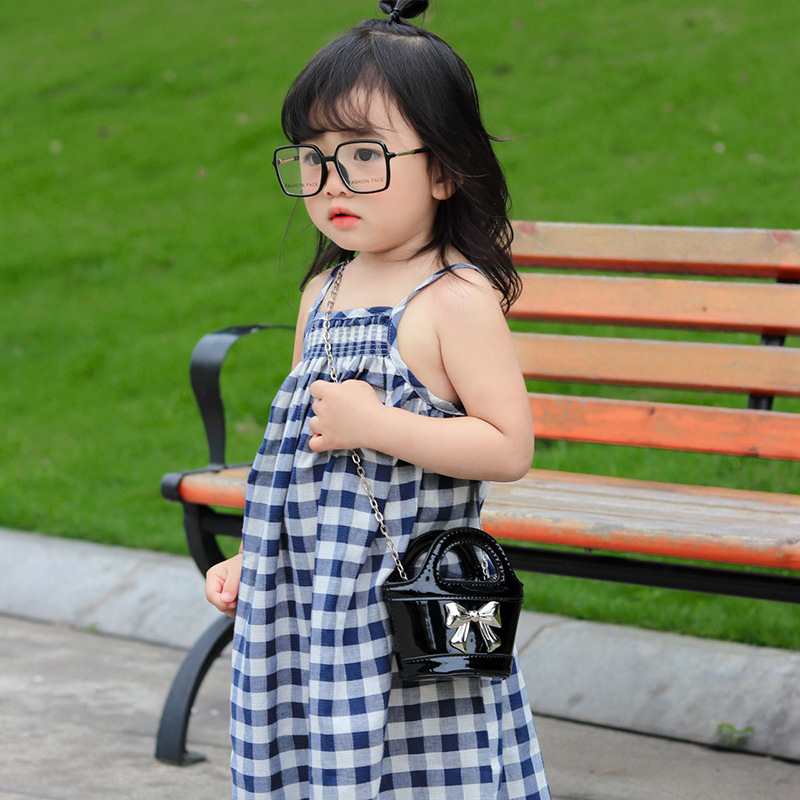Bolso de hombro para niña coreana, canasta de fideos brillante láser, bolso de mensajero para niños, nuevo bolso para niños con cadena de lazo