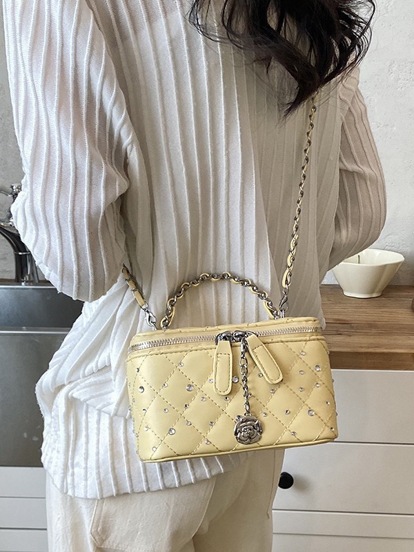 Cadena de diamante caja de mano pequeña bolsa cuadrada de mujeres ventas calientes nueva moda lujosa ligera versátil mochila
