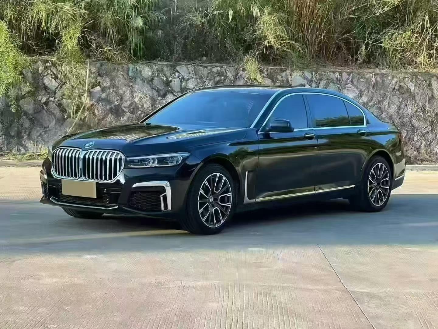 Suitable for BMW 7 Series F02, upgraded from the old model to the new 09-15 model, modification without cutting, G12 sports body kit