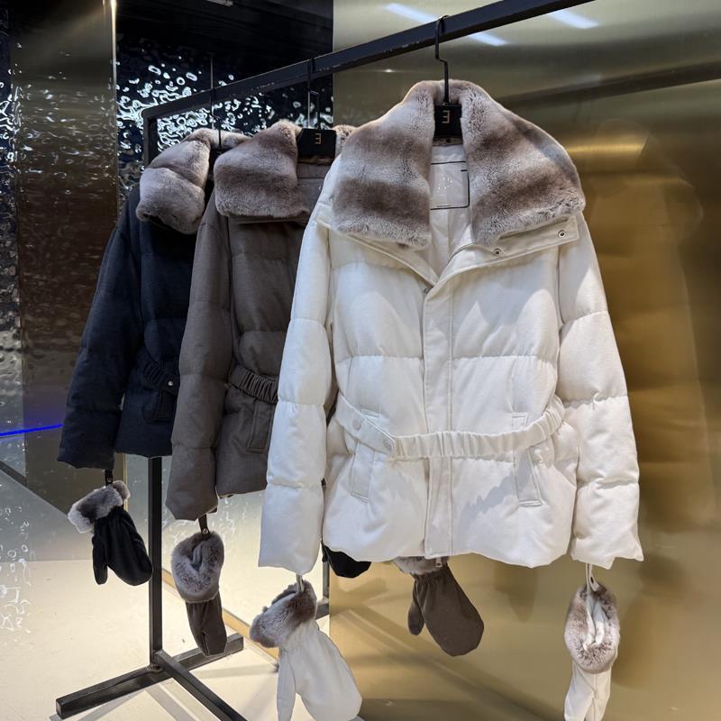 Demi-season removable down jacket with down