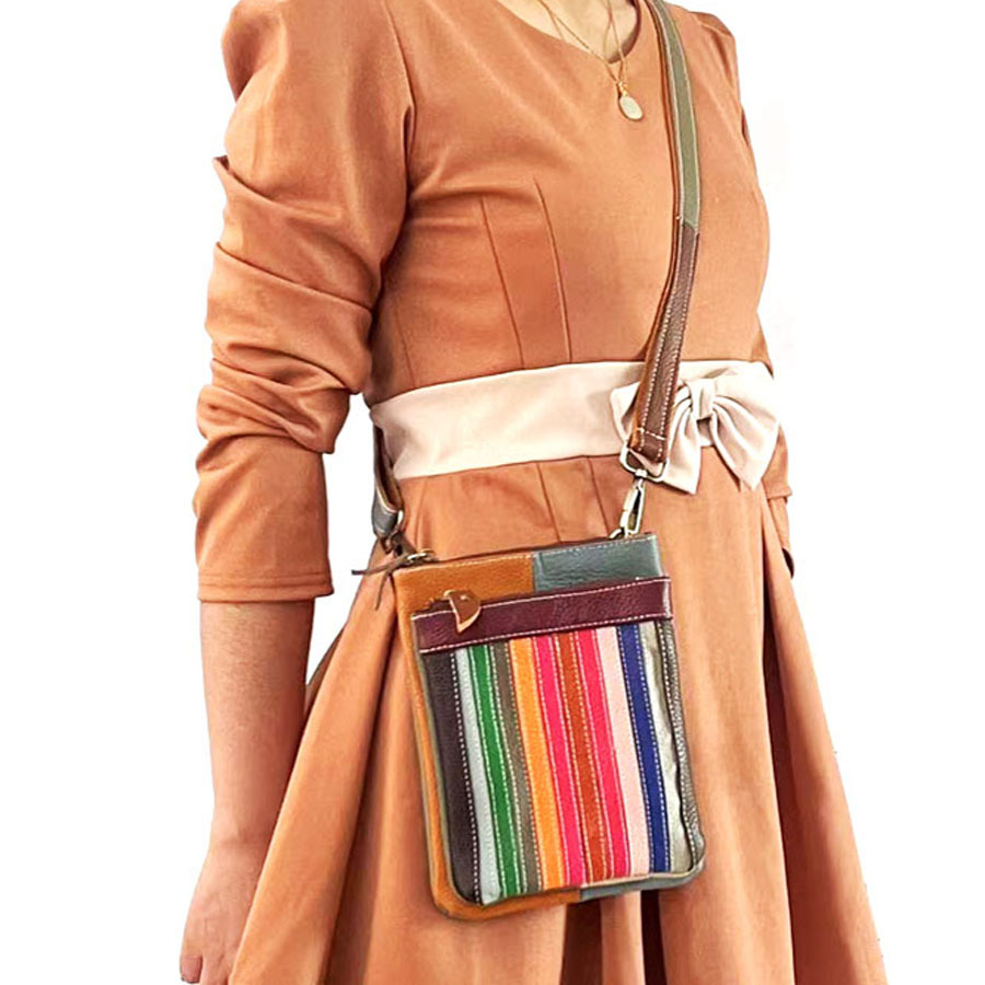 Bunte, handgefertigte Ledertasche in Regenbogenfarben, Handytasche, Umhängetasche_voghion.com