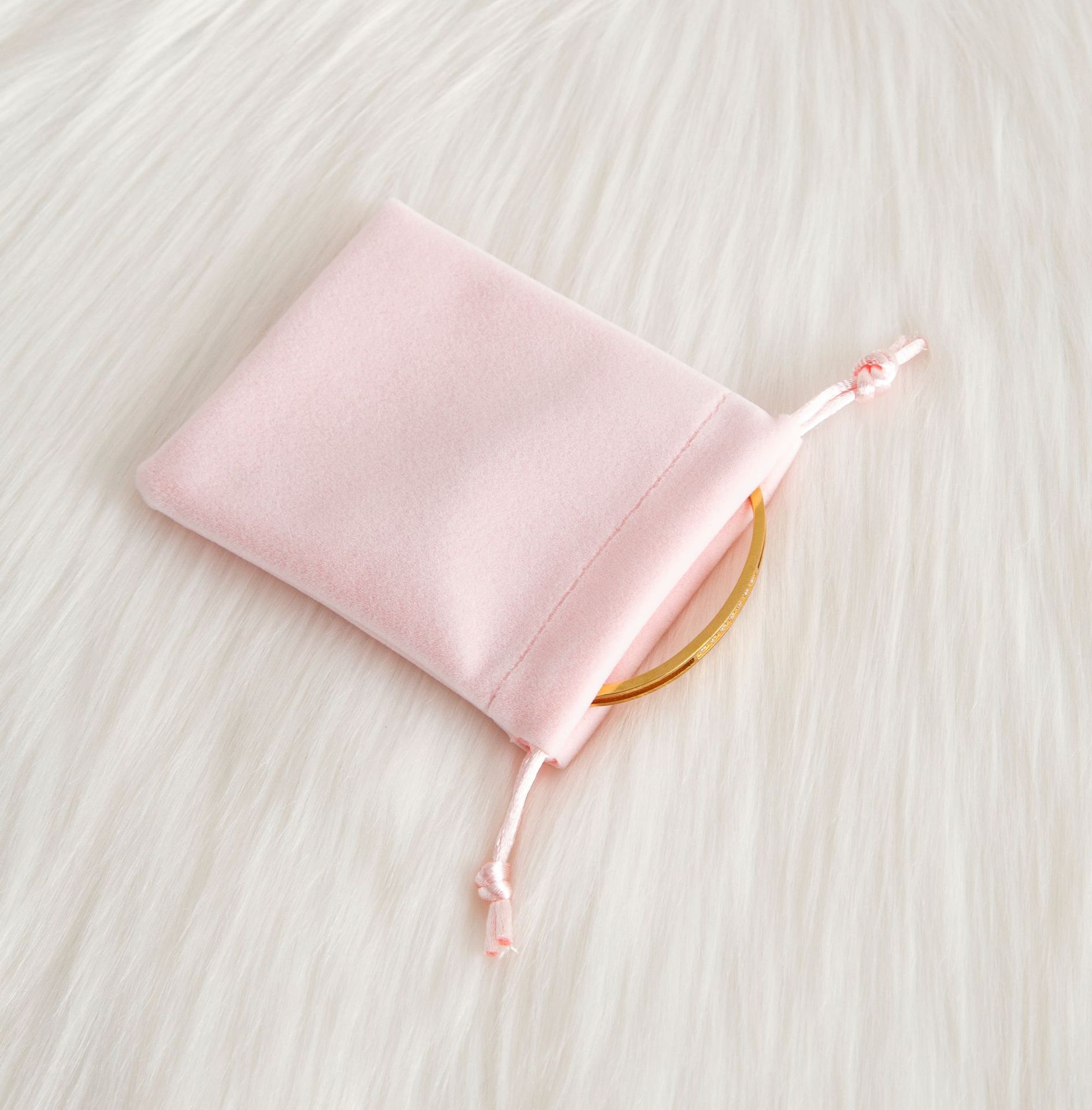 1 Piece Flannel Simple Style Daily Solid Color Jewelry Packaging Bags display picture 3