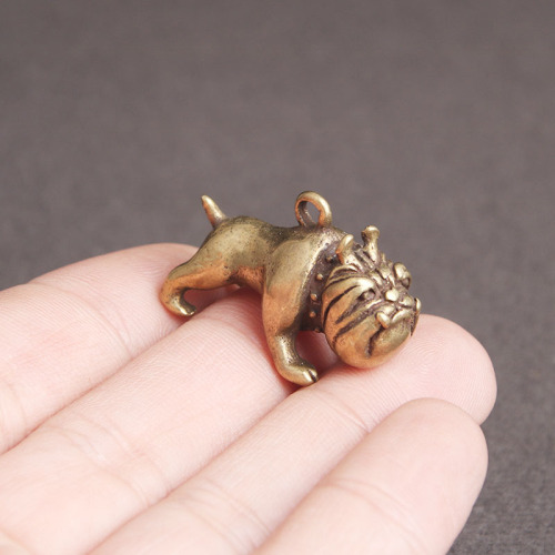 Old Brass Bulldog Keychain Pendant Zodiac Dog Transporter Nafu Personalized Pendant Street Stall Small Copper Wholesale