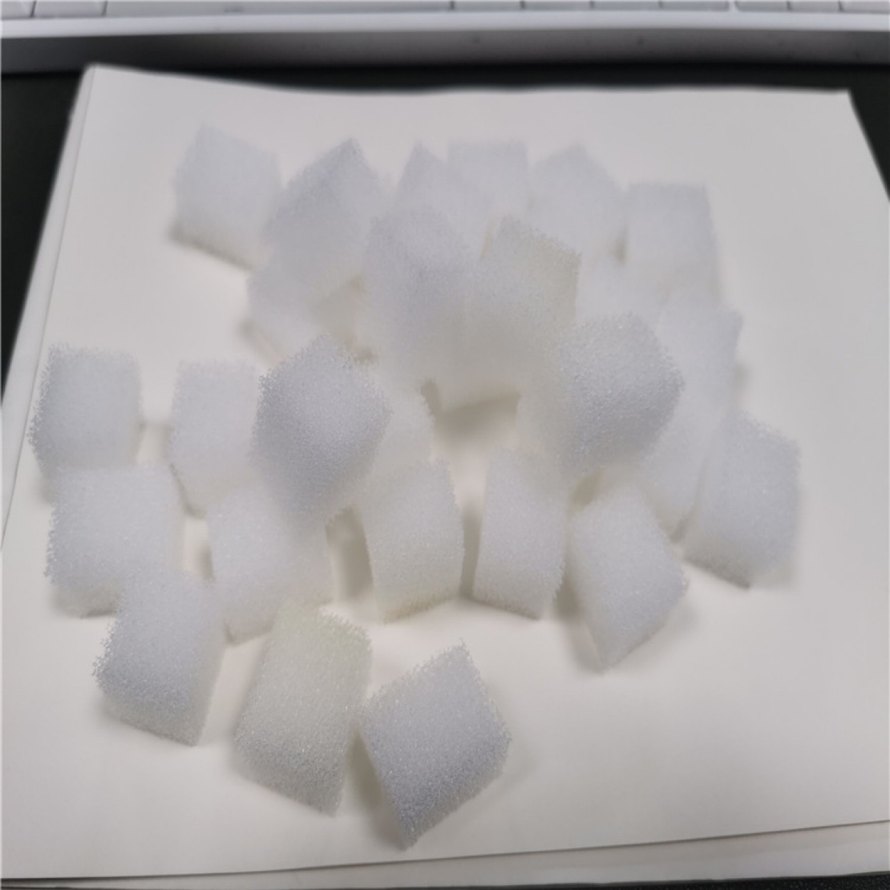 2023年新款方块水族杂质过滤棉工程用于油污处理过滤棉黑白色批发