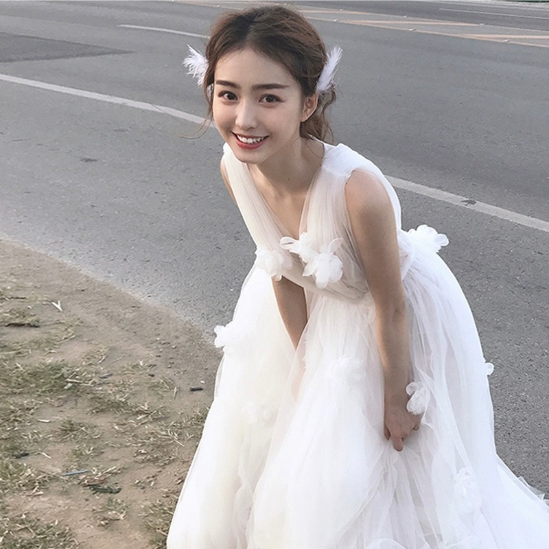 2026 New Style Bride's Forest-Themed Light Wedding Dress, Women's Dress for Travel Photography, Outdoor Outing, Super Fairy-Like, Dreamy, Simple French Style