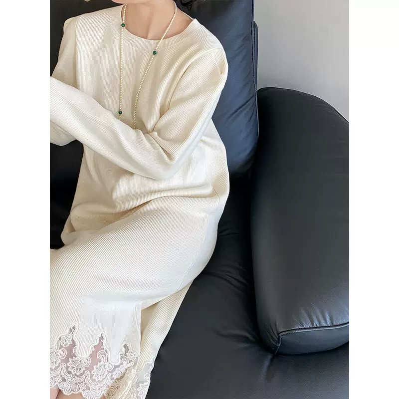 江左 韩系复古蕾丝拼接长袖针织连衣裙女秋冬新款高级感长裙U1135