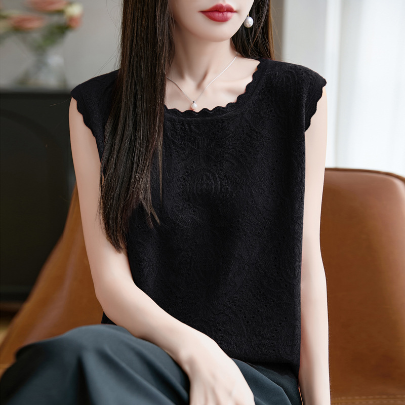 Summer woolen knitted base vest with a round collar