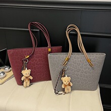 跨境时尚包包女2025秋冬新款高级感复古单肩包小众设计手提包bags