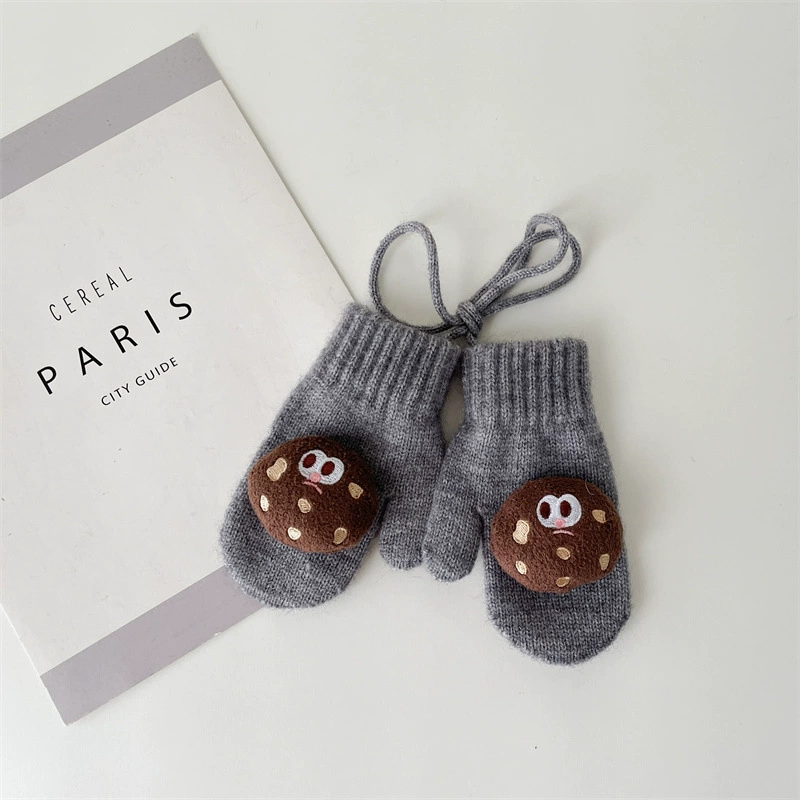 Children's keep warm winter gloves to go out, three dimensional doll for students