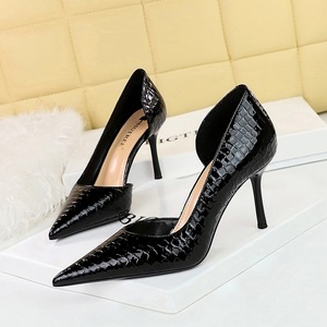 8238 European and American Fashion Banquet Women's Shoes High Heels, Thin Heels, Shallow Mouth, Pointed Side Hollow