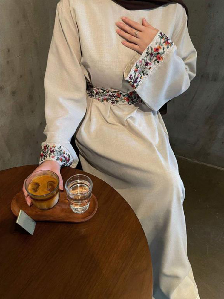 Elegant Embroidered Floral Abaya | Abaya With Floral Embroidery
