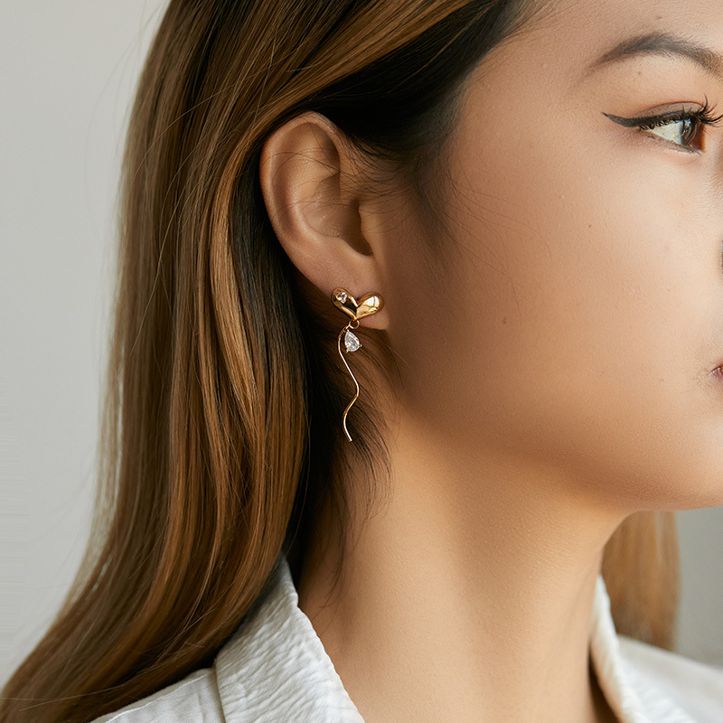 3g Weight Copper Ear Needle Material Drop Earrings Classification 1 Pair Quantity Holiday, Daily Occasion Copper Material Heart Shape Pattern Women's Gender Plating Design Casual, Elegant Style 1 Pair Casual Elegant Heart Shape Plating Copper Drop Earrings 18