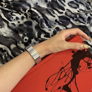 �펧�OӋ�Ű����С���߼�����H�Ʒ�䓚W���������C�������