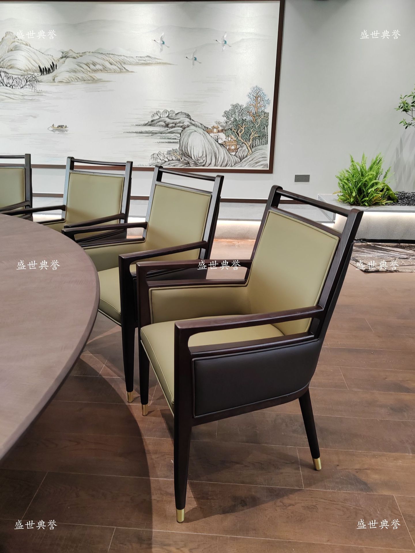 Zhenjiang international hotel mesa de comedor eléctrica de madera sólida y silla recepción interna de la empresa silla de comedor de madera sólida restaurante nueva silla China pic 6
