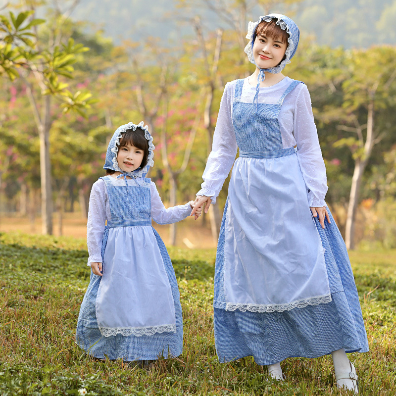 thumbnail image 4 of Fotografía pastoral de niña de granja con cuadros azules, traje para padres e hijos, 4 of 6