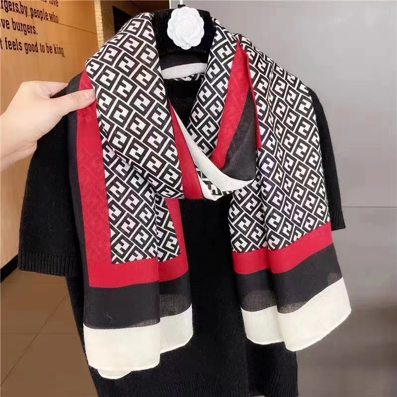 문자 D 하운즈투스 블랙