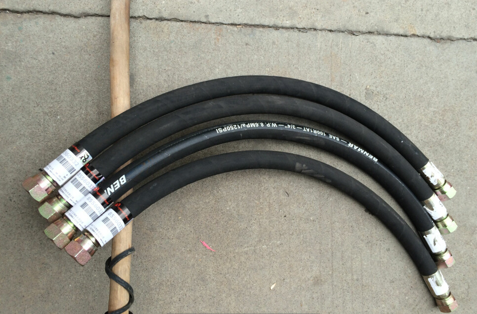 英格索兰螺杆式空压机软管油管85560597