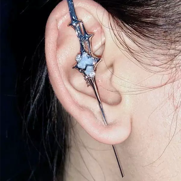 Star Guardian Series Original Piercing Earrings with Plush Four-Pointed Star Design, Niche Personality High-End Ear Cuffs, Vintage Earrings