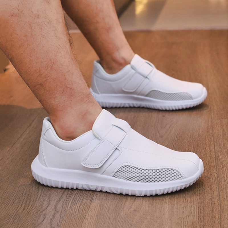 Large Nurse Shoes Men's Soft Sole Non-Tiring Flat Sole Spring and Autumn Large Size Medical Shoes Lightweight