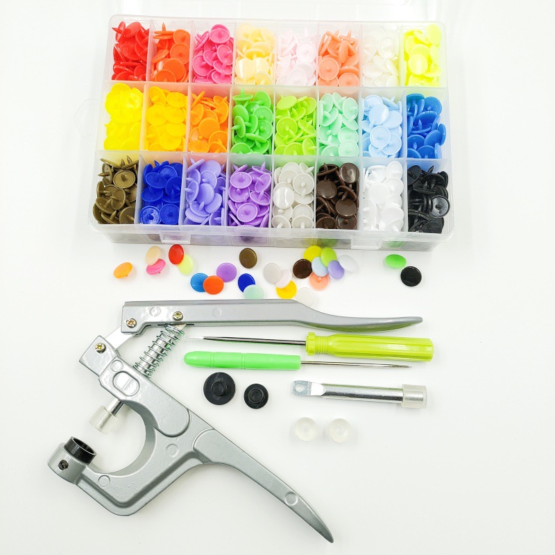Botón de color T5 resina de cuatro cierre conjunto + abrazadera de mano botón de plástico botón de clavos sin costura botón de resina para niños