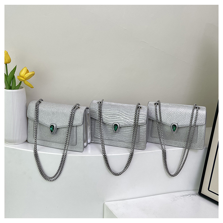 Versatile Snake Pattern Shoulder Bag For Women With Chain Strap_voghion.com