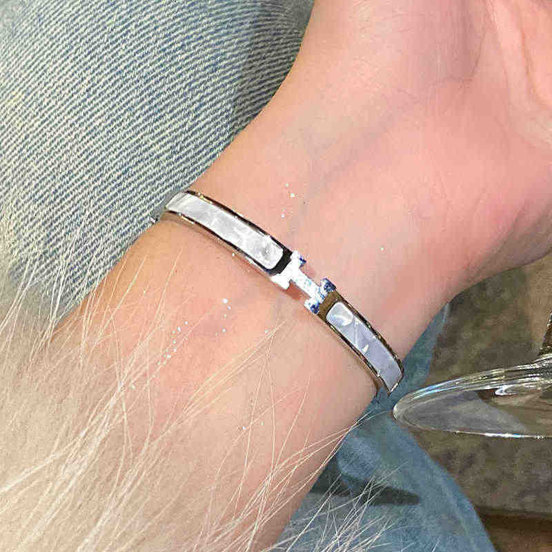 Pulseras de anillo de letra H mujeres plata con marita de titanio pulseras de acero pulseras lujosas pulseras de nicho joyas exquisitas