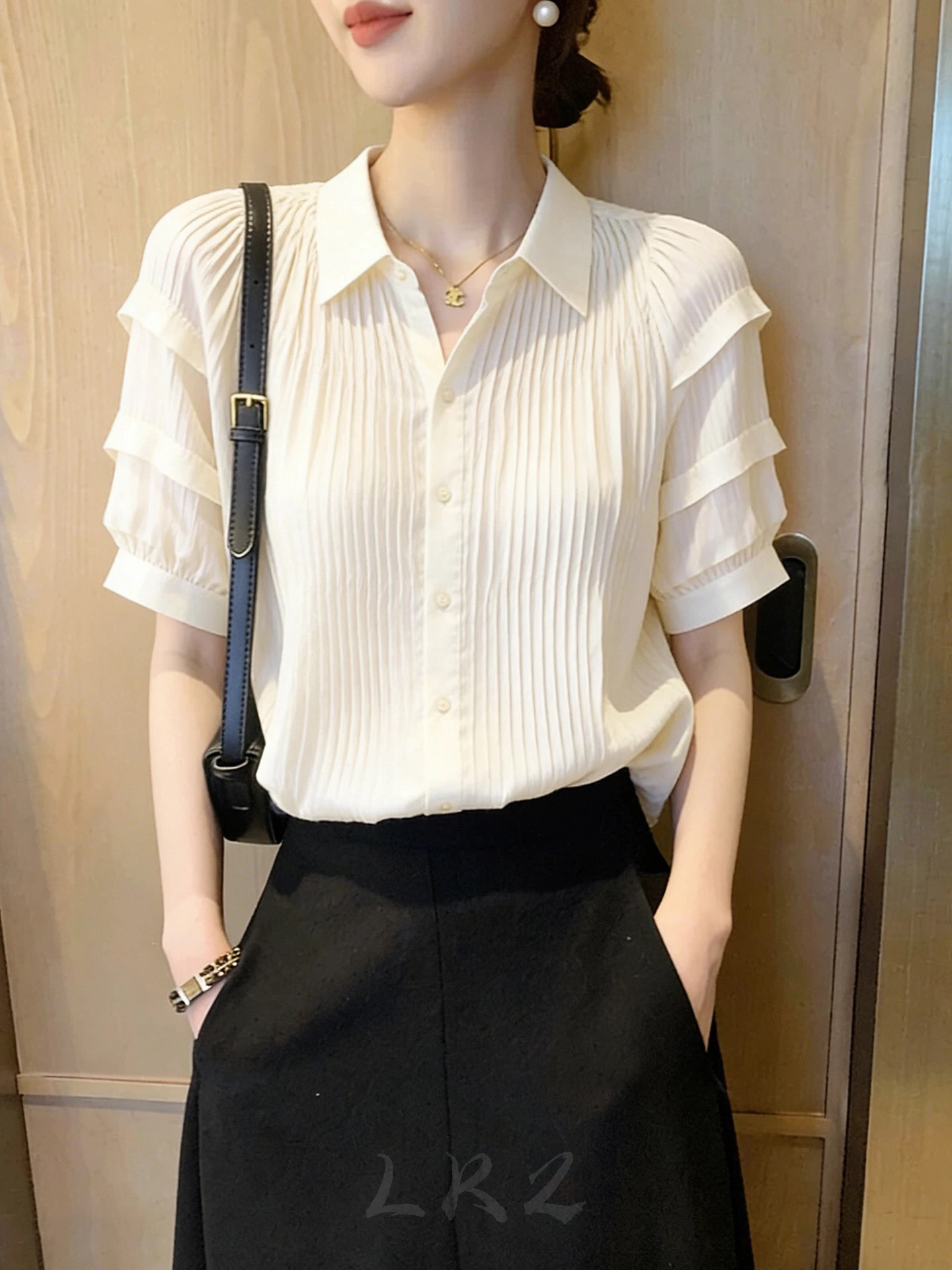 Áo sơ mi cổ Polo nữ trắng kiểu Pháp, tay ngắn, chất liệu cao cấp — màu trắng