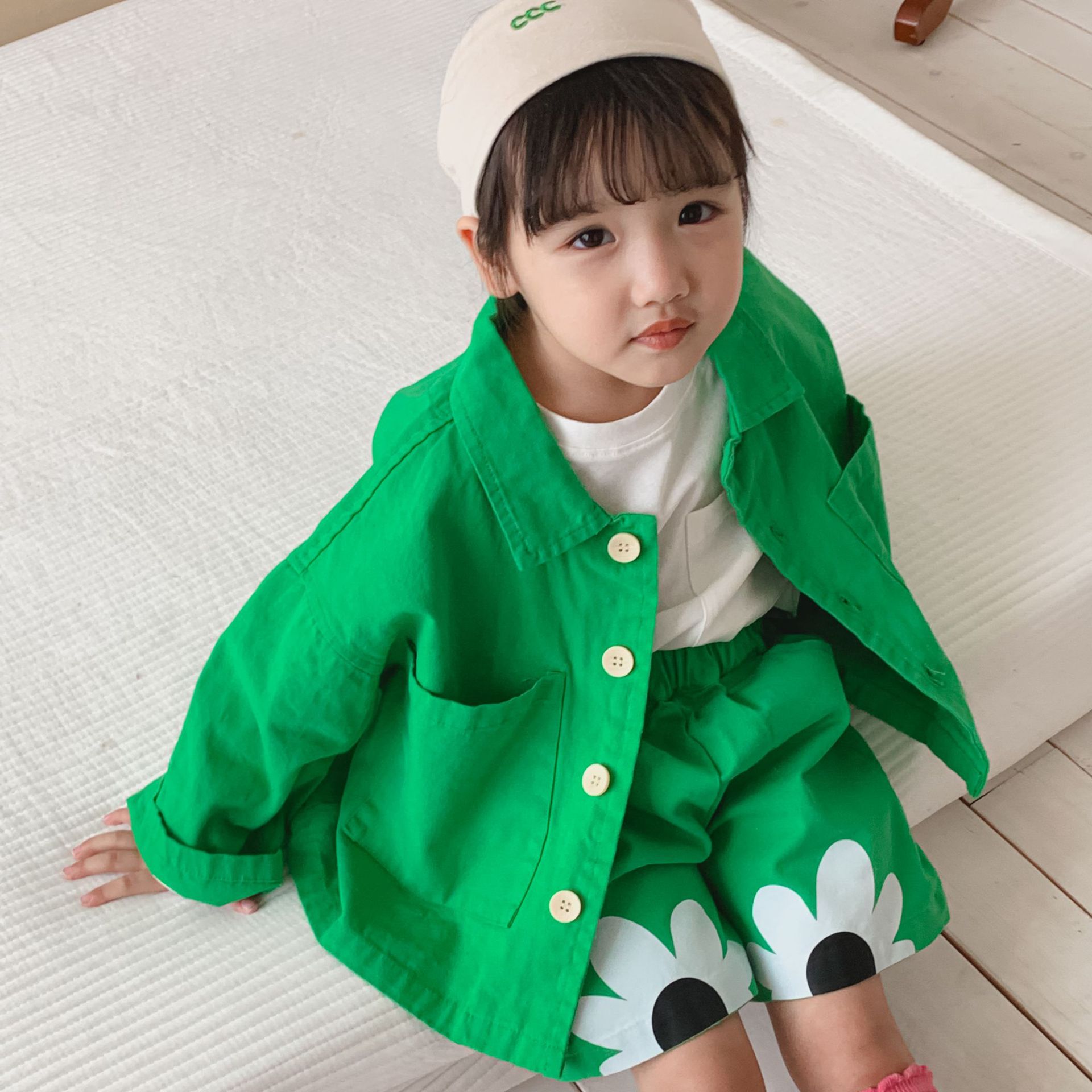 Korean children's clothes children's spring and autumn clothes suit boy's fried street Klein Blue 2022 baby girl's coat medium pants tide