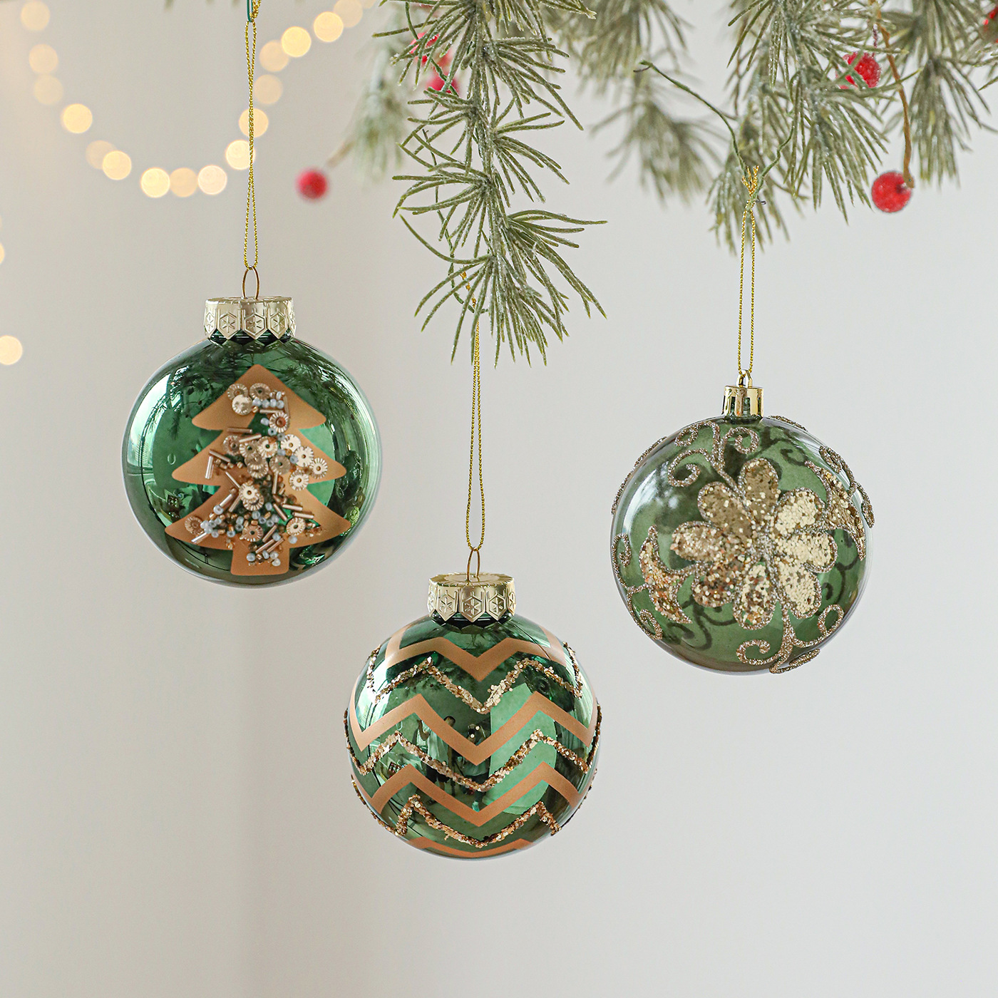 Brillante verde bola de Navidad polvo de oro de alta calidad bola de galvanoplastia perlada dibujada a mano diseño de decoración de árbol de Navidad