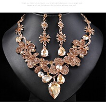 �W���F���͹��朶��h�ɼ���Ů�¿����Y�������ʯ�����S��ֱ�N