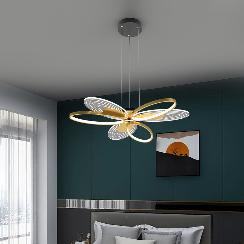 北欧网红轻奢吊灯2021年新款现代简约大气餐厅灯具创意个性温馨浪