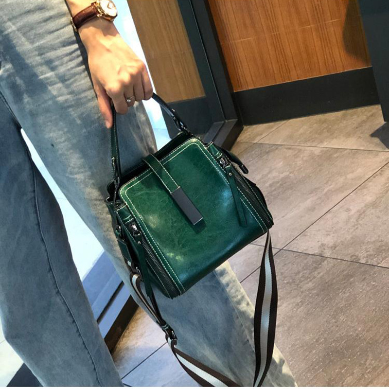 2026 New Retro Fashion Women's Genuine Leather Bucket Bag Shoulder Bag Versatile Casual Cowhide Crossbody Bag - Thumbnail 7